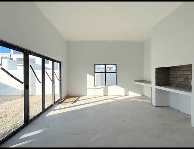 4 BEDROOM HOUSE FOR SALE IN SANDOWN